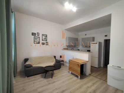 Okazja !!! kawalerka w kamienicy - blisko UM