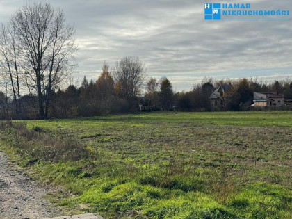 Kształtna działka blisko stacji pkp i mediów !!!