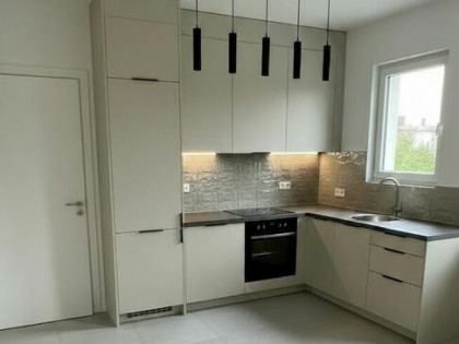 Parter po generalnym remoncie / 40 m2 / garderoba / balkon