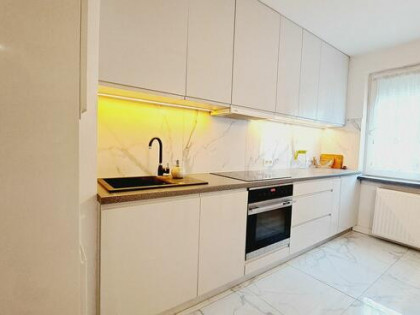 Mieszkanie w bardzo dobrym stanie, blisko tramwaj