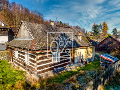 Drewniany dom w górach