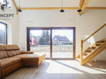 Wykończony wolnostojący dom KRZEPTÓW - duża działka