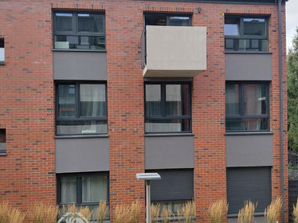 Piękne mieszkanie na parterze z małym ogródkiem w cichej i zielonej okolicy