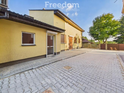 Budynek usługowo-handlowy na sprzedaż