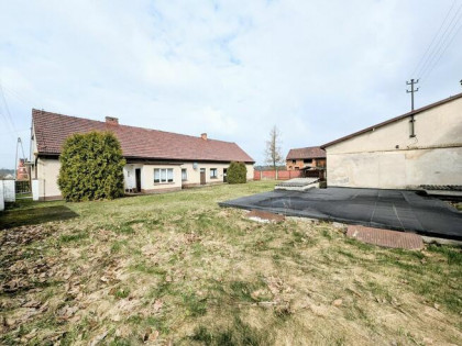 Dom z warsztatem i działkami 80 arów