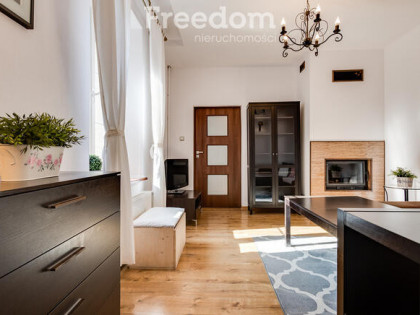 Dwupokojowe mieszkanie po remoncie - Pogoń