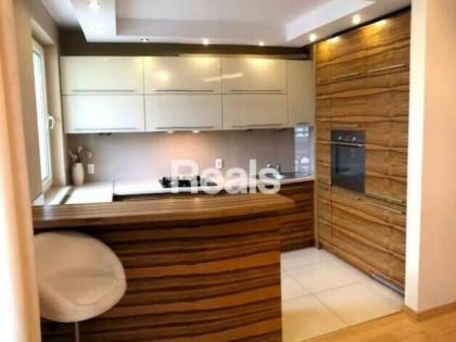 2 POKOJE REMBERTÓW SKM