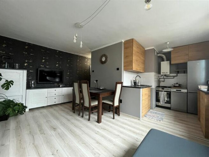 Tychy os. D mieszkanie w niskiej zabudowie 37m2, dwa pokoje