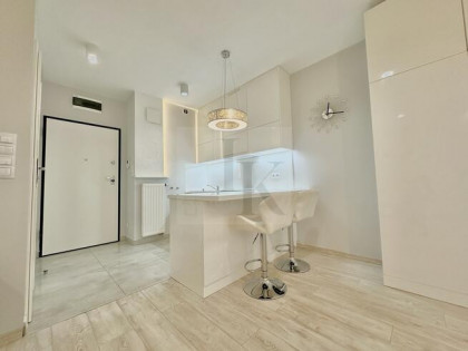 Komfortowe studio z garażem na bliskiej Woli