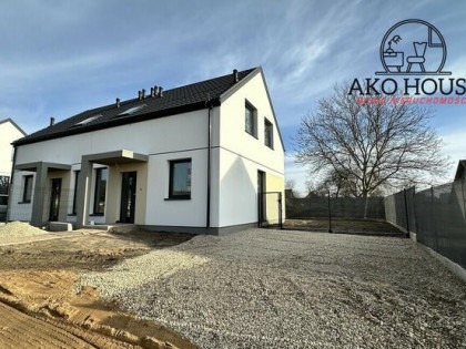 Nowoczesny bliźniak z ogródkiem-promocyjna cena!