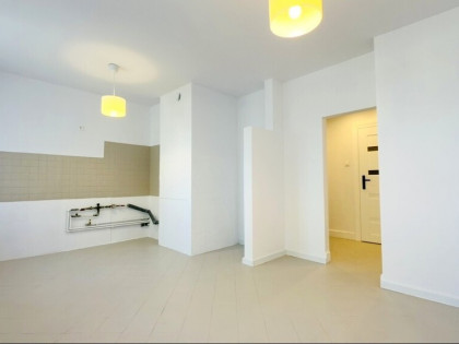 4 pomieszczenia, balkon i świetna lokalizacja