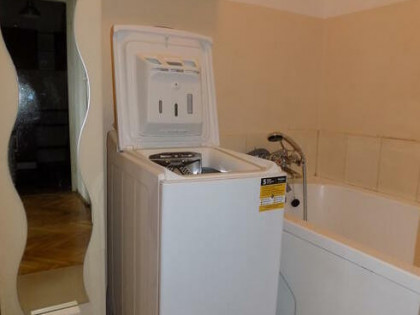 Ścisłe Centrum ul. Wałowa, ok. Al. Andersa i ul. Anielewicza