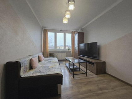 Os. Robotnicze 2-pokojowe mieszkanie w bloku