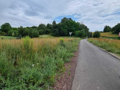 działka uzbrojona w cichej okolicy