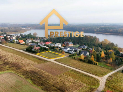 Działka budowlana 1030m2 zlokalizowana blisko jeziora.