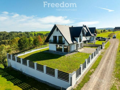 Komfortowy dom z widokiem  w świetnej lokalizacji.