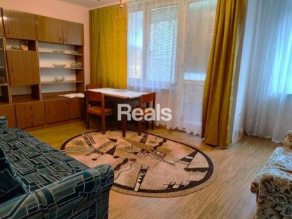 3 pokojowe z balkonem i widną kuchnią, Metro