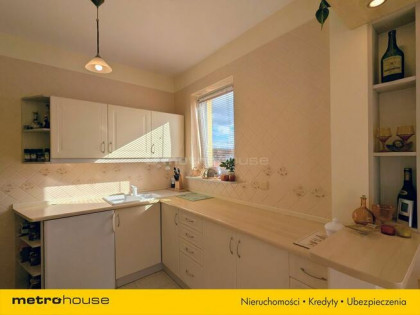 3 pokoje na II piętrze z balkonem oraz garażem!