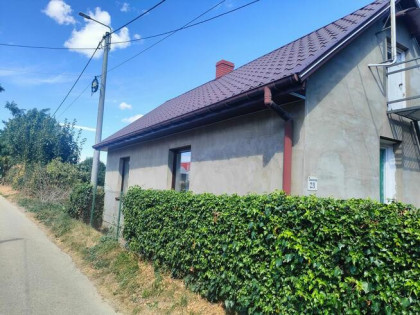 Sprzedam dom parterowy wolnostojący