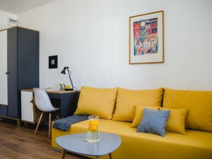 Słoneczne studio z dużymi oknami - Płocka 10