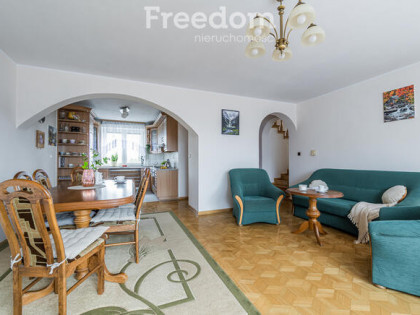 Przestronny dom z dużą działką pod Warszawą