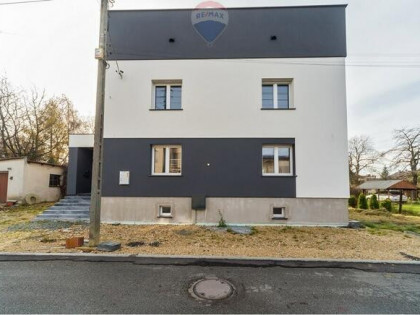 Dom po generalnej modernizacji, duża działka