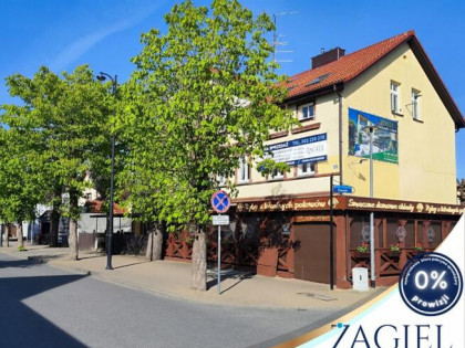 Restauracja z apartamentem oraz dodatkowymi lokalami