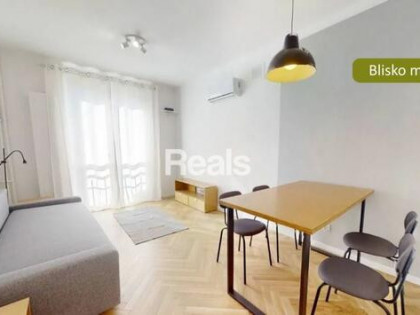 Apartament w kamienicy na Śródmieściu