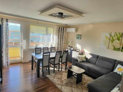 Przestronne 3-pokojowe mieszkanie z balkonem