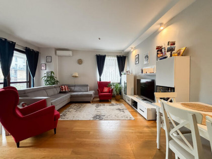 Przestrzenny apartament w Miasteczku Wilanów