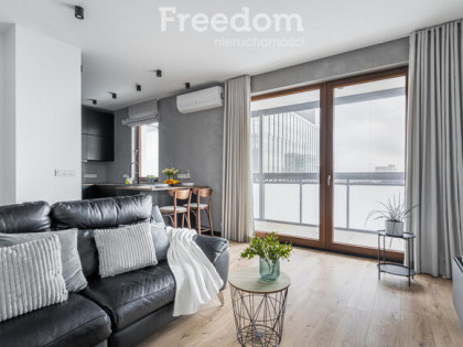 Nowoczesne 3 pokoje z loggią – Wola, ul. Karolkowa