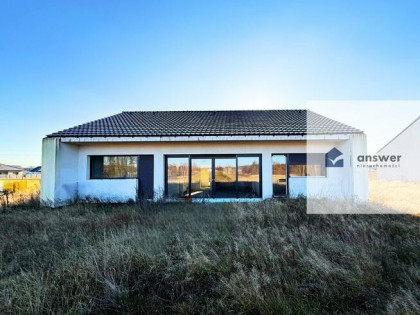 PARTEROWY DOM W MIROSZOWICACH, 10 ARÓW DZIAŁKI!