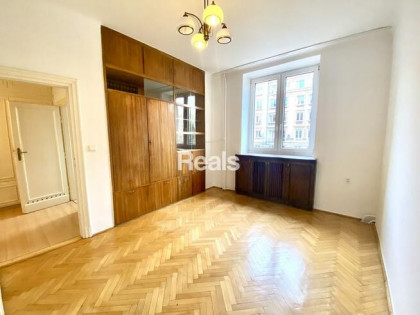 Kmienica z windą 2 pok. ul. Marszałkowska. Okazja!