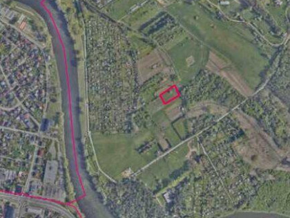 Dzialka miedzy Sanem a Skansenem