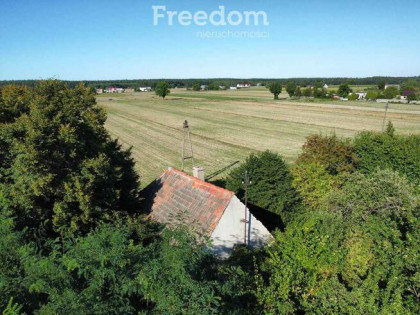 Urokliwa działka z domem i lasem - Twój azyl!