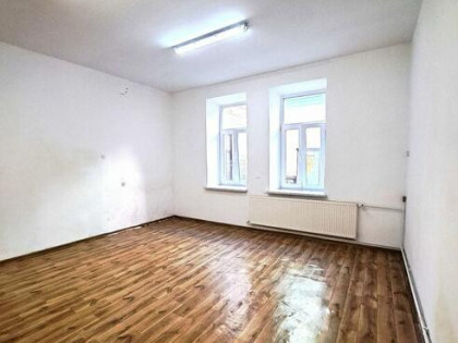 Do wynajęcia lokal na parterze 26 mkw. Sanok, ścisłe centrum