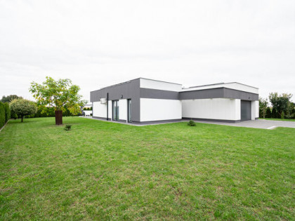 Dom jednorodzinny z garażem na sprzedaż!