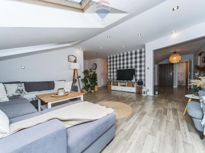 Niezależne mieszkanie w domu dwurodzinnym