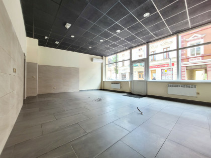 Lokal handlowo-usługowy wynajmę w Mrągowie