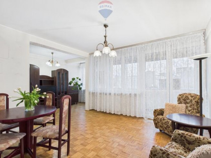 4 pokoje, 2 balkony, piwnica, dla rodziny