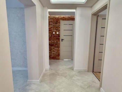 Nowoczesne mieszkanie z dwoma Balkonami