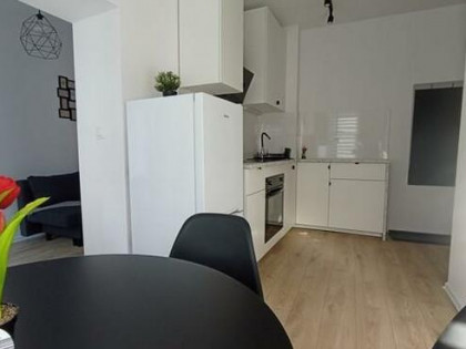 Wynajmę funkcjonalne 2 pokoje, 3 maja 10