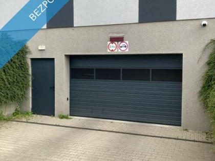 Miejsce postojowe w garażowcu n. Cukrownia.