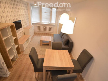 Ciekawe 2 pok.mieszkanie przy ul.Wojska Polskiego