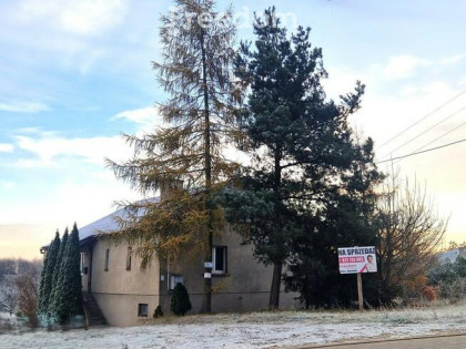 DOM Z OGROMNĄ DZIAŁKĄ 53 ARY, 10 min. do centrum