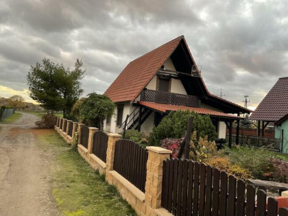 Sprzedam całoroczny dom letniskowy nad jeziorem w Bronkowie