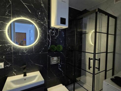 SPRZEDAM 2-POKOJOWE MIESZKANIE – LUBIN, UL. ODRODZENIA