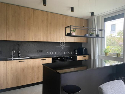 Oferta premium - 2 miejsca w garażu oraz 2 piwnice w cenie! Ogródek 120 m2