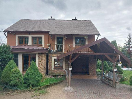 Dom Wola Pękoszewska gm. Kowiesy,