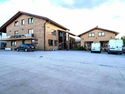 Lokal użytkowy Tomice Łęg, Podstawie